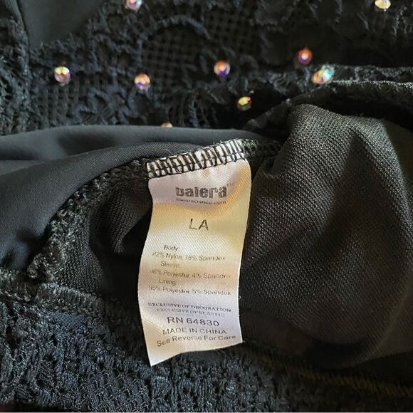 ✨ Lightweight Long sleeve crop top with lace and rhinestone details. Size Large - Picture 12 of 14